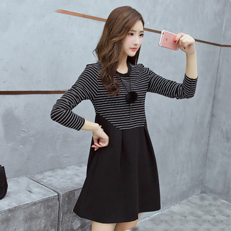 Black And White Striped Mid-Length Maternity Dress