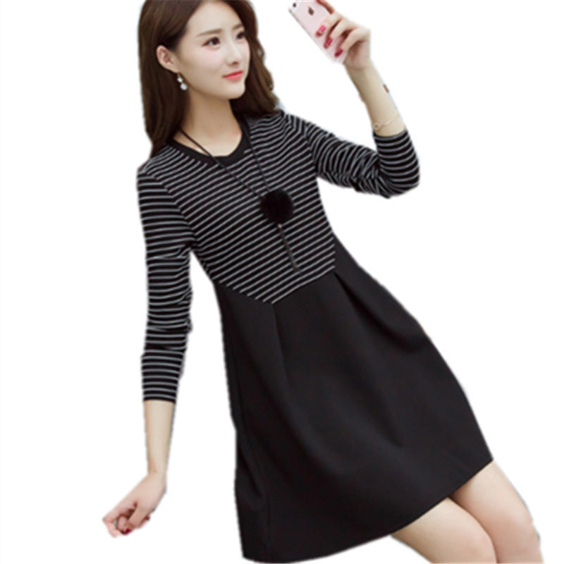 Black And White Striped Mid-Length Maternity Dress